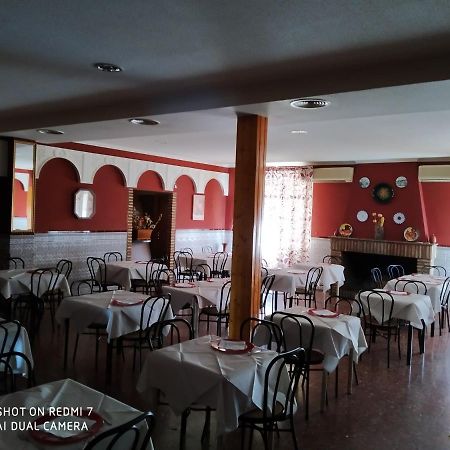 Hostal Restaurante El Parador Alcaracejos Exterior foto